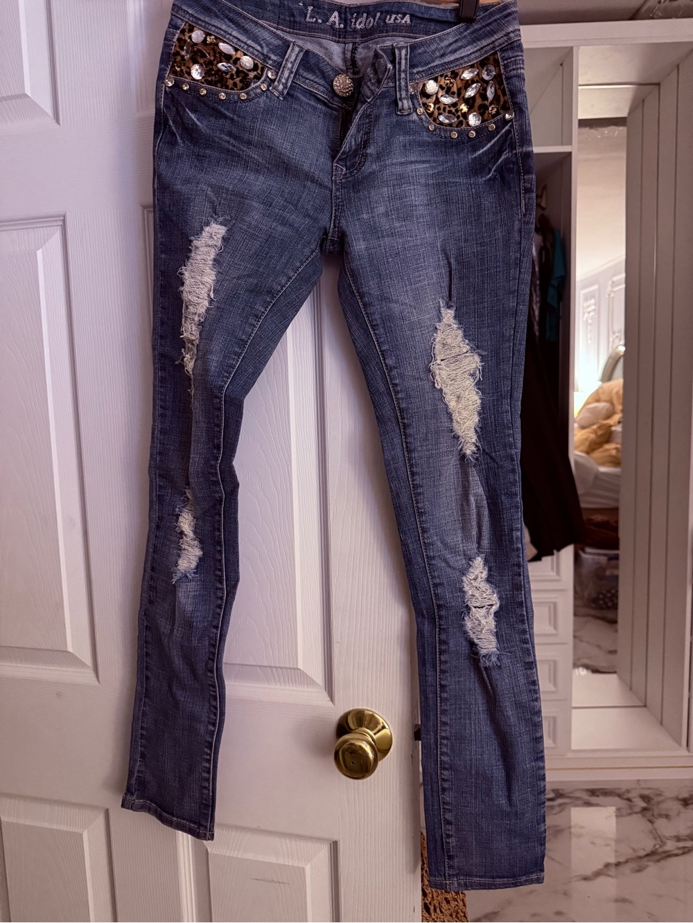 L.A. Idol Distressed Blue Women's Jeans with Embellished Pockets sz3